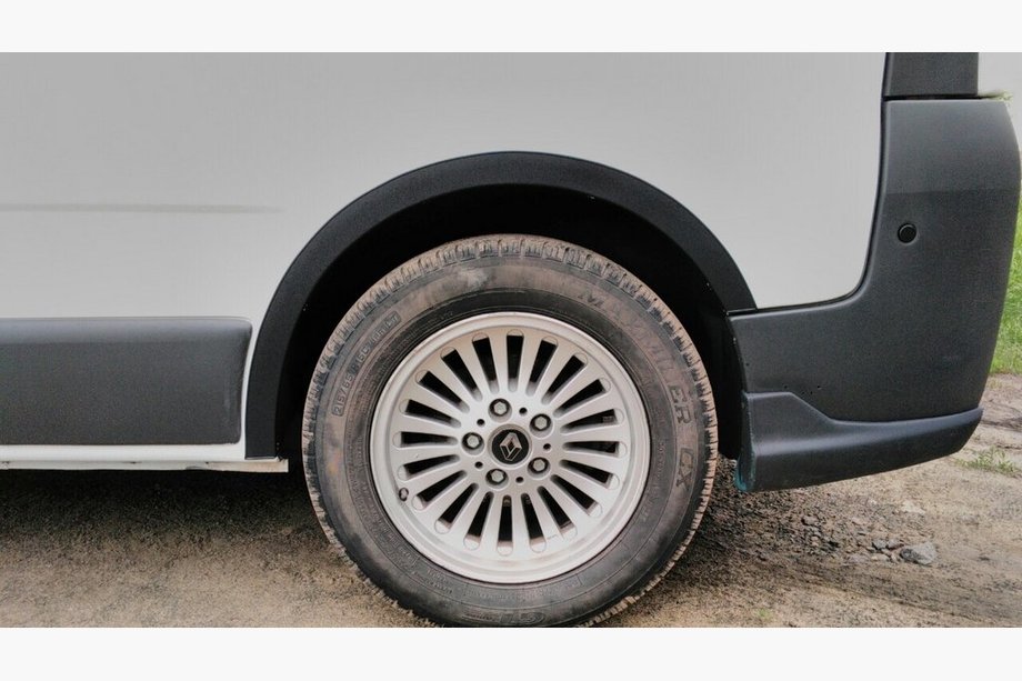 Nissan Primastar 2002–2014 Wielkastlijsten (4 stuks, zwart) 2001-2007, zwart metaal Foto 3