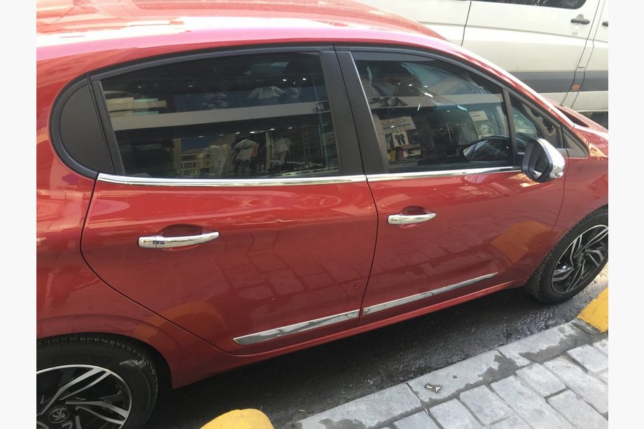Peugeot 208 2012–2019 Raamomlijsting (4 stuks, RVS) Foto 2