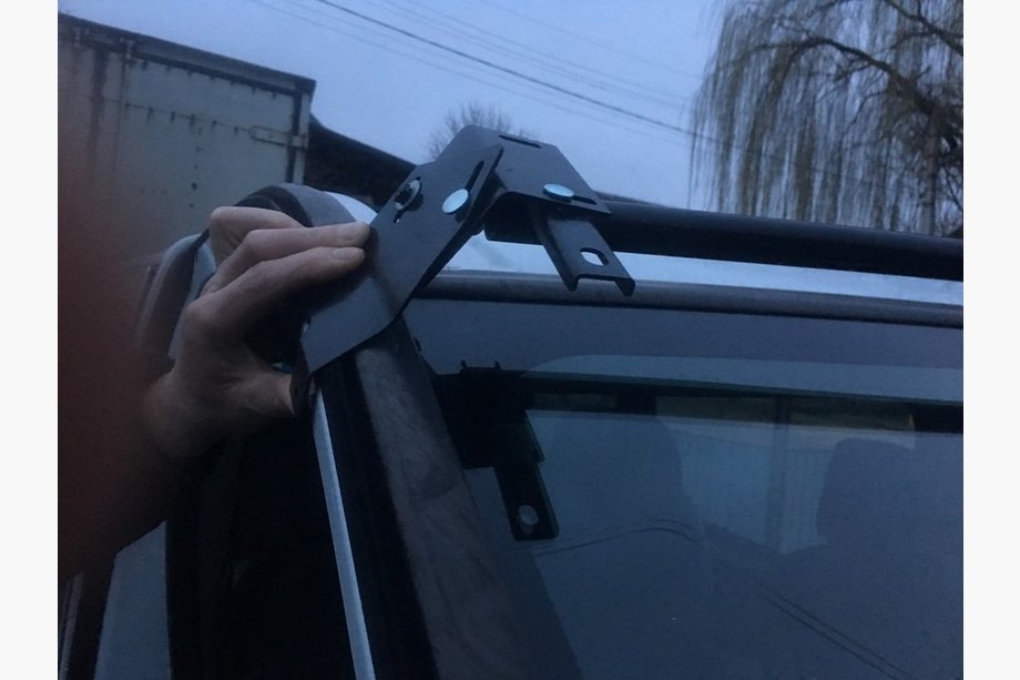 Opel Vivaro 2001–2015 Voorruitvizier (zwart hoogglans, 5 mm) Foto 7