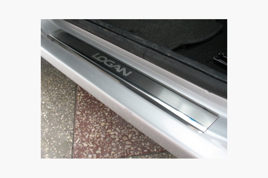 Renault Logan MCV 2005–2013 Nataniko RVS dorpellijsten (set van 4) Image