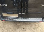 Renault Trafic 2001–2015 Achterbumper sierlijsten (OMSA, RVS) foto 2