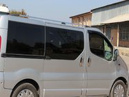 Renault Trafic 2001–2015 Chromen dakrails Korte versie, kunststof voetsteunen foto 6
