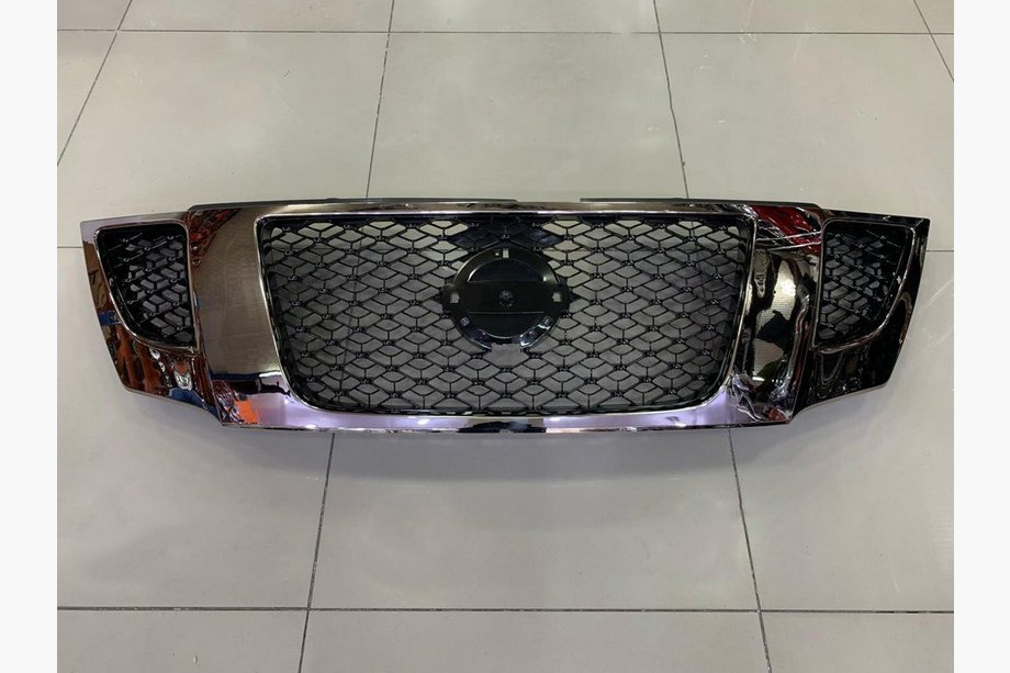 Nissan Patrol Y62 2010–2024 Voorgrille Nismo 2010-2020 Image