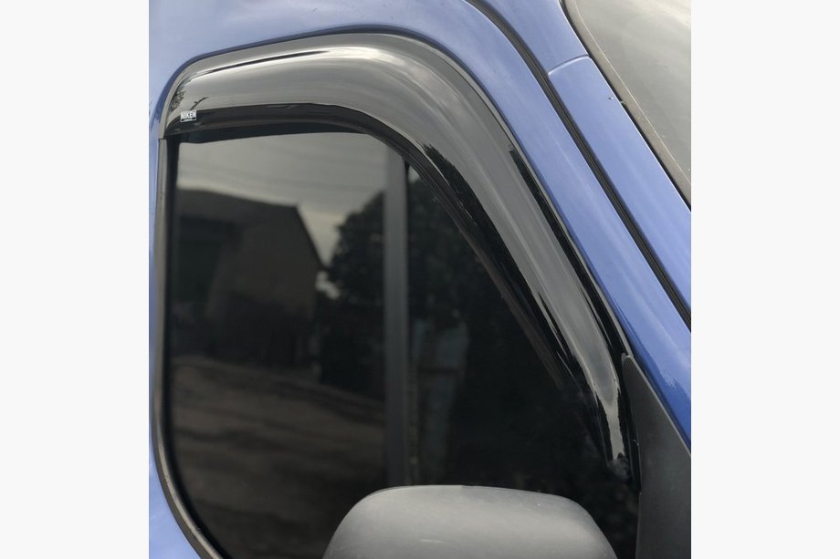 Nissan NV400 2010–2024 Raamwindschermen (2 stuks, Niken) Image