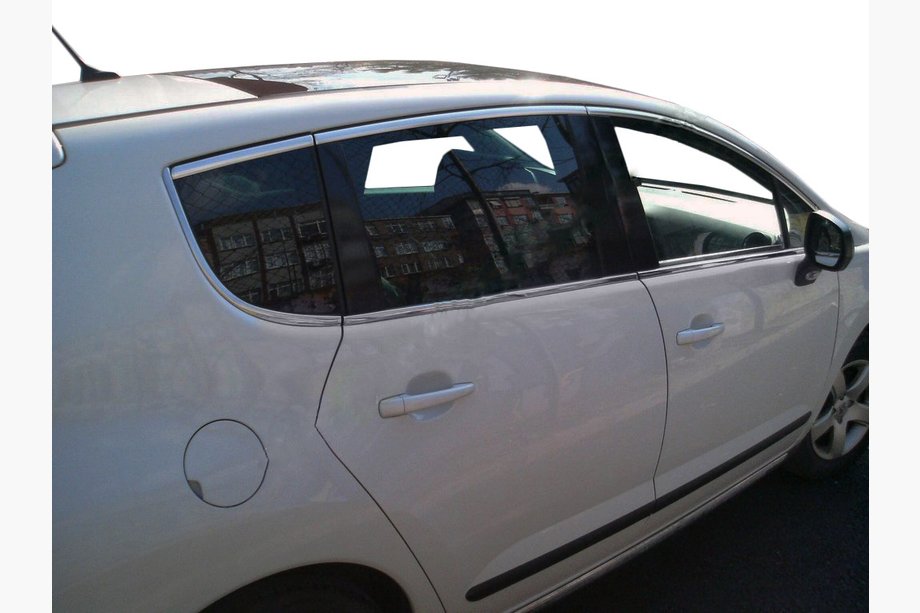 Peugeot 3008 2008–2016 Raamomlijsting (met achterste kwartierruit, 8 stuks, RVS) Foto 1
