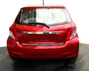 Toyota Yaris 2010–2020 RVS kofferbakrand foto 1