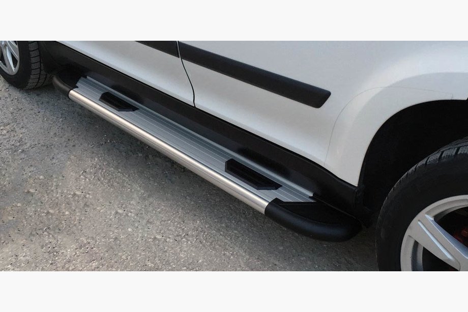 Skoda Yeti 2009–2017 Bosphorus OLD grey side steps (2 stuks, aluminium) Image