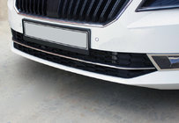 Skoda Superb 2015–2024 AFGEPRIJSD! OmsaLine sierlijsten voor voorbumper (3-delig, RVS) foto 1