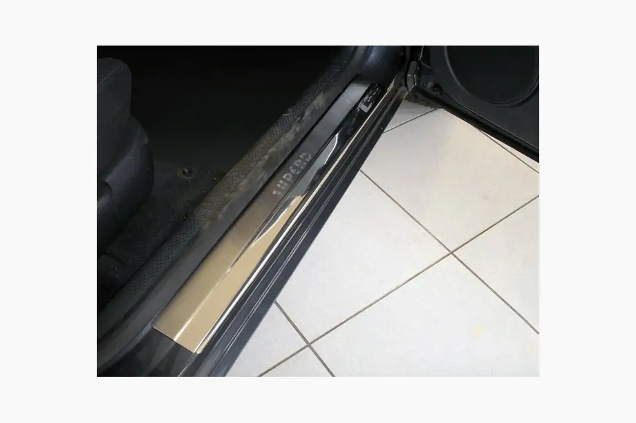 Skoda Superb 2001–2009 Nataniko RVS dorpellijsten (set van 4) Image