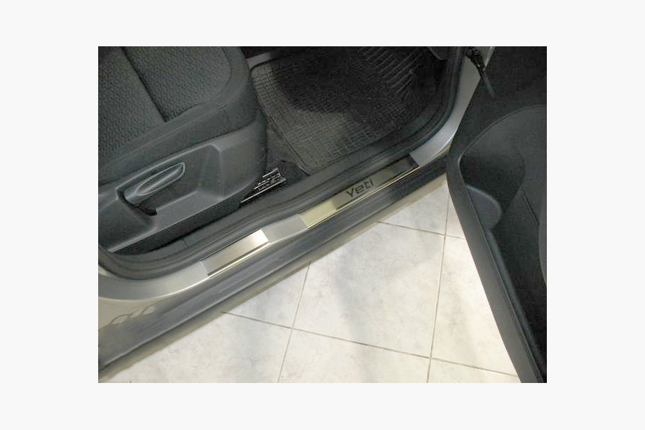 Skoda Yeti 2009–2017 Nataniko instaplijsten (6 stuks, RVS) Image