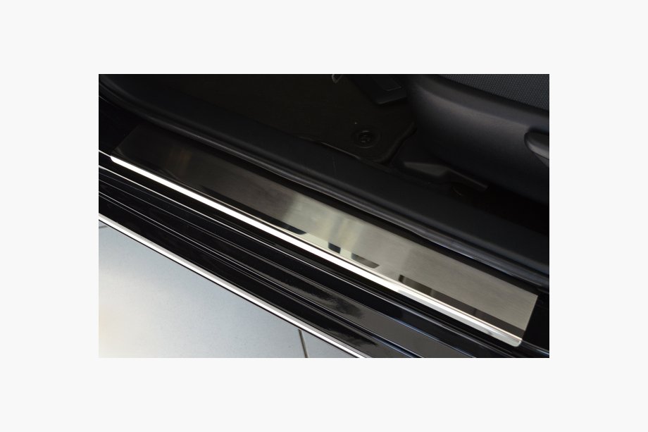 Toyota Camry 2017–2023 Nataniko RVS dorpellijsten (set van 4) Image