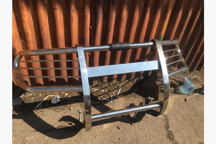 Toyota Land Cruiser Prado 120 2002–2009 Gebruikte bullbar met koplampbescherming (origineel) Image