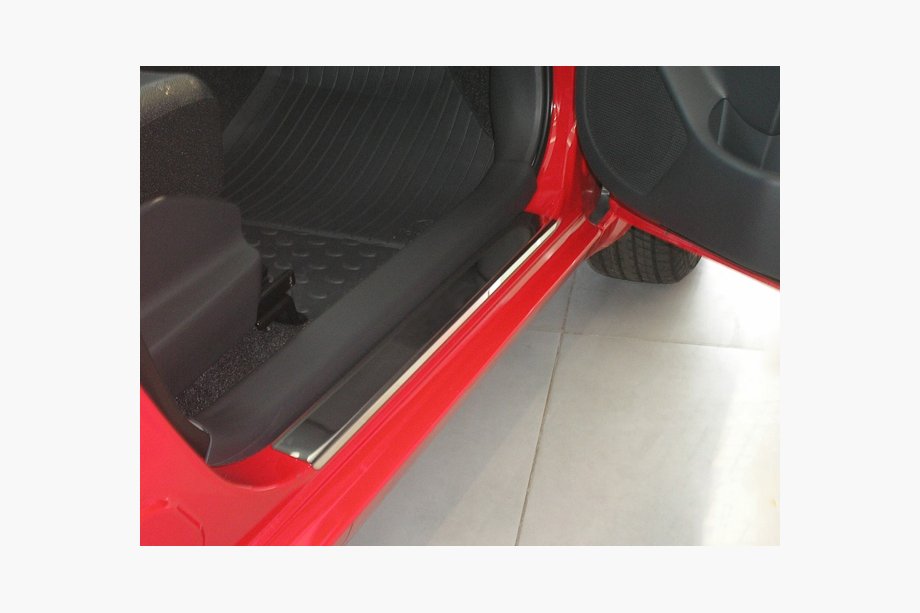 Kia Carnival 2002–2013 Nataniko RVS instaplijsten (2 stuks) Premium - 3M tape, 0,8 mm Image