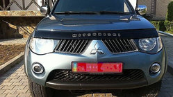 Mitsubishi L200 2006–2015 Motorkapdeflector (VIP) foto 1