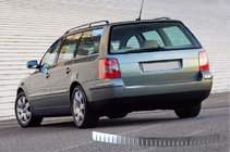 Volkswagen Passat B5 1997–2005 Achterbumper sierlijst SW (Omsa, RVS) foto 1
