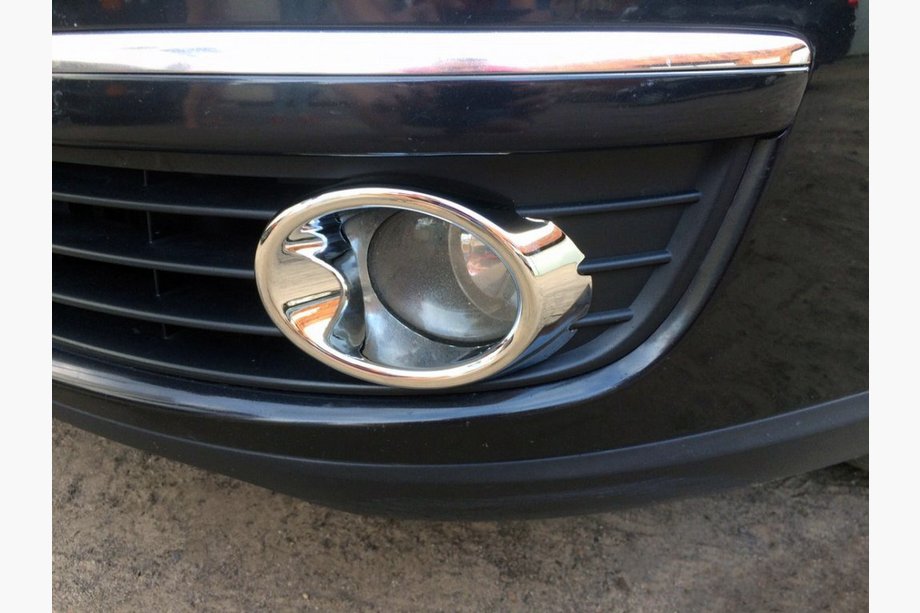 Volkswagen Jetta 2006–2011 Chrome sierlijsten voor mistlampen (set van 2, kunststof) Image