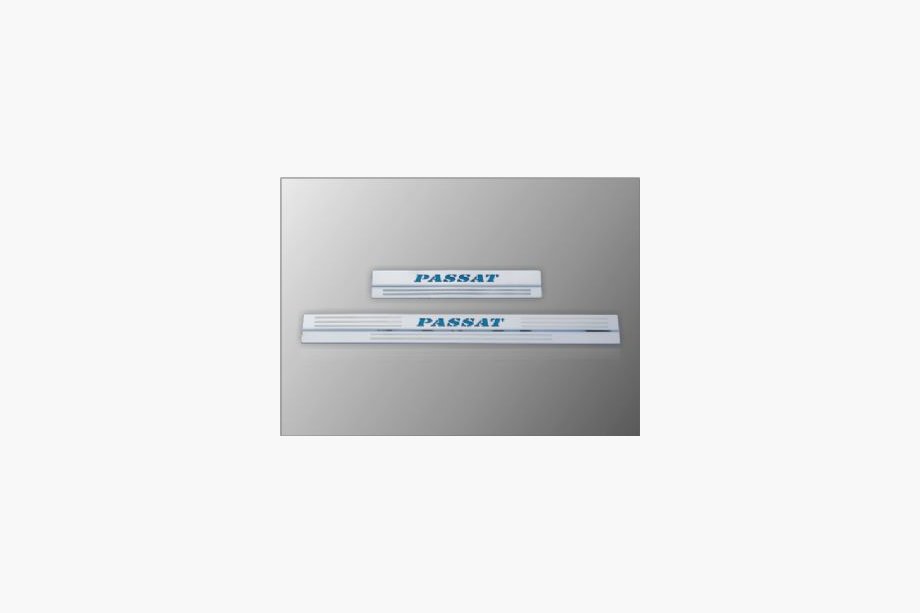 Volkswagen Passat B5 1997–2005 RVS instaplijsten met verlichting (4 stuks) Image