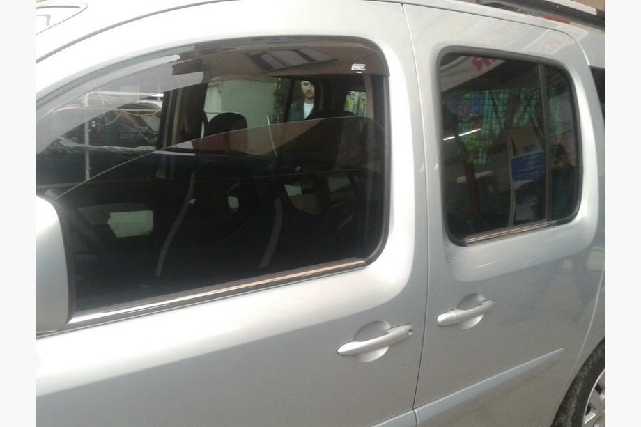 Renault Kangoo 2008–2020 Buitenste raamlijstenset (4-delig, RVS) Foto 3