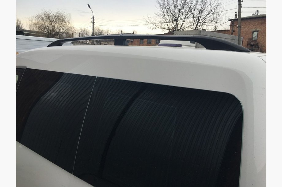 Volkswagen Caddy 2004–2010 Zwarte dakrails Standaard, kunststof voetjes Foto 5
