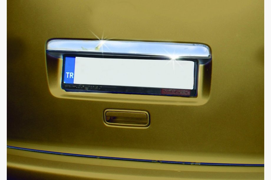 Volkswagen Caddy 2010–2015 RVS sierstrip boven kentekenplaat (1-deurs) Rechte strip met opschrift, Carmos - Turks staal Foto 2