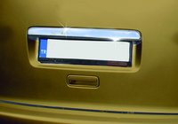 Volkswagen Caddy 2010–2015 RVS sierstrip boven kentekenplaat (1-deurs) Recht zonder opschrift, OmsaLine - Italiaans roestvrij staal foto 2