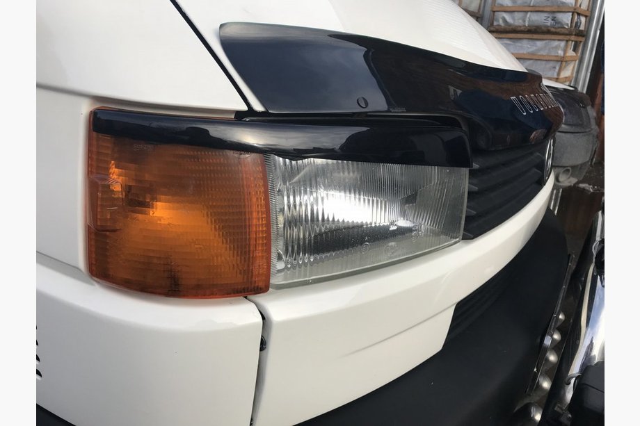 Volkswagen T4 Transporter 1990–2003 Koplampwimpers schuine motorkap (2 stuks) Foto 2