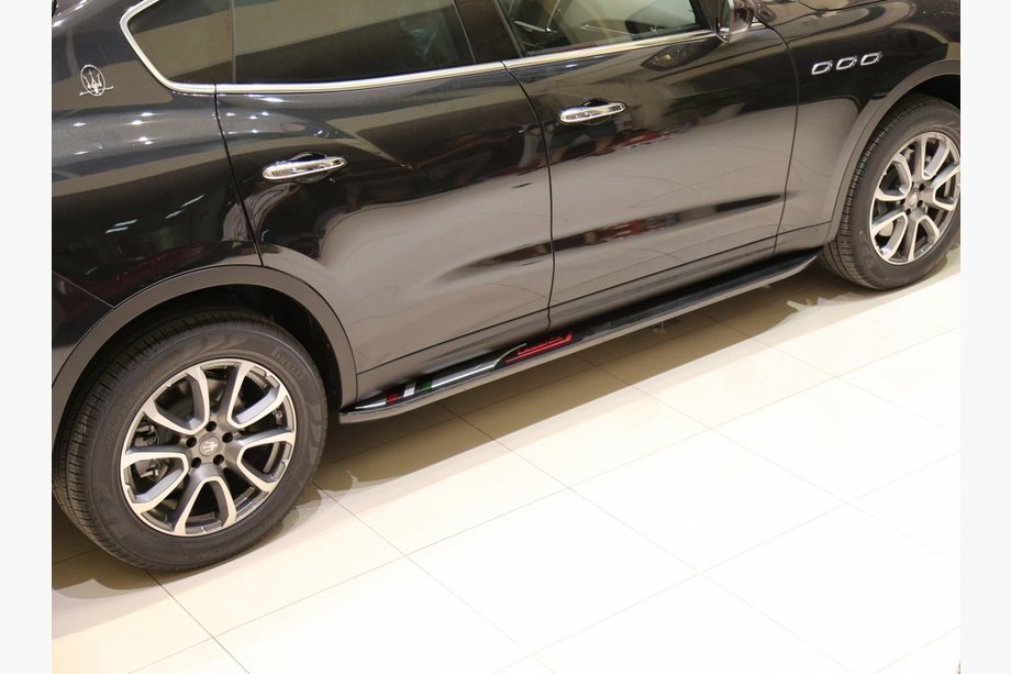 Maserati Levante 2016– OEM-V2 side steps (set van 2) Image