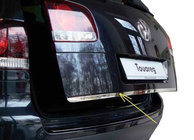 Volkswagen Touareg 2010–2018 RVS sierstrip voor kofferklep foto 1