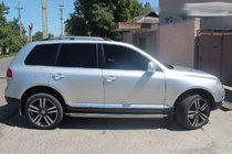 Volkswagen Touareg 2002–2010 Dakrails chroom (kunststof voeten) Metalen voet foto 4