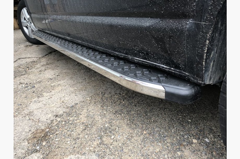 Volkswagen T5 Caravelle 2004–2010 BlackLine side steps (2 stuks, aluminium) Image