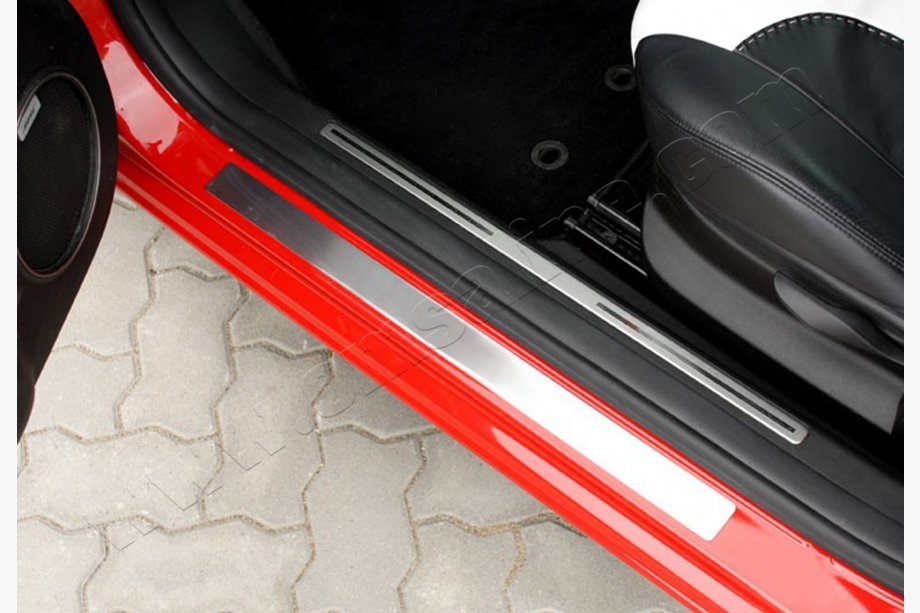 Alfa Romeo 147 2000–2010 OmsLine RVS instaplijsten Image