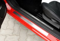 Alfa Romeo 147 2000–2010 OmsLine RVS instaplijsten foto 1