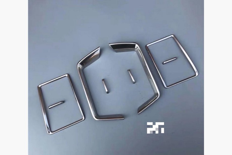 Toyota Land Cruiser 200 2007–2021 Set grijze inserts voor luchtroosters (Taiwan) Image