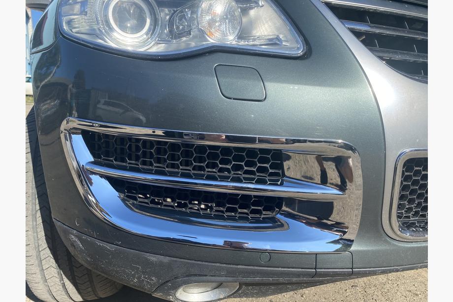 Volkswagen Touareg 2002–2010 Chroom sierlijsten voor mistlampen 2008-2010 (2 stuks, kunststof) Image