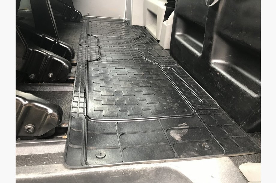 Volkswagen T5 Multivan 2003–2010 Achterste rubber vloermatten (2 st., Polytep) Image