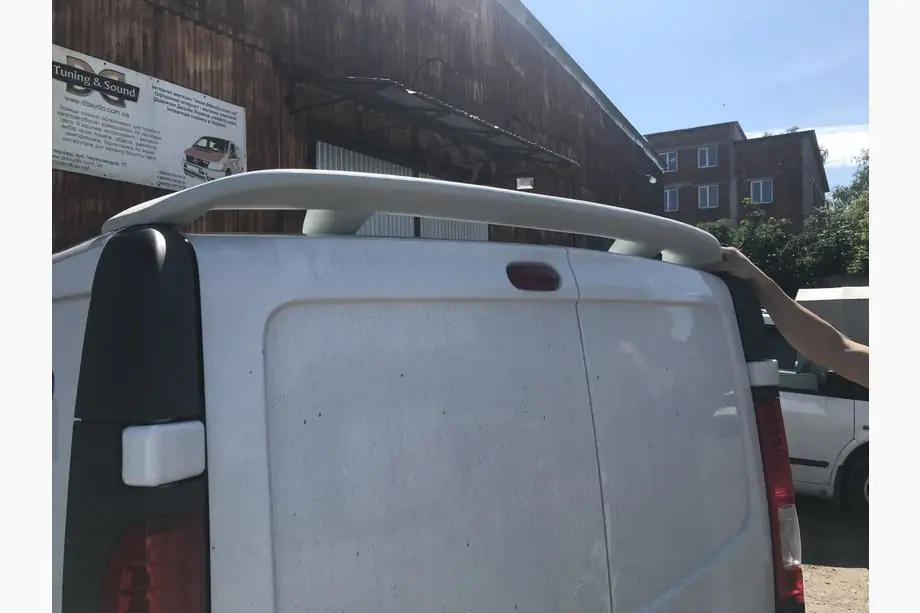 Renault Trafic 2001–2015 Dakspoiler (spuitklaar) Image