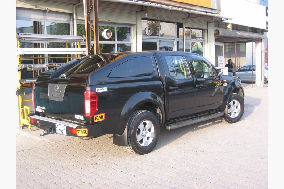 Nissan Navara 2006–2015 Hardtop Starbox Image