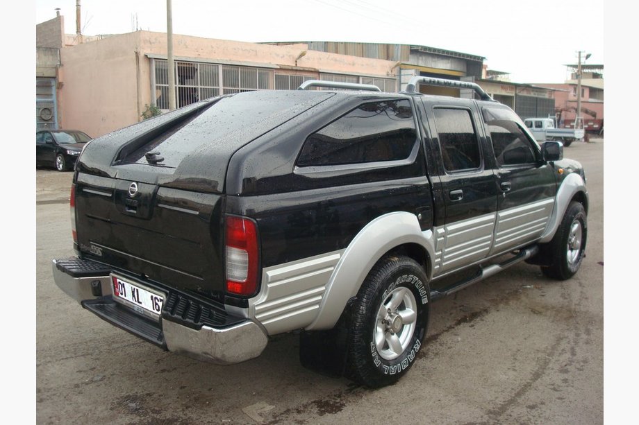 Nissan NP300 1999–2015 Hardtop Starbox Image