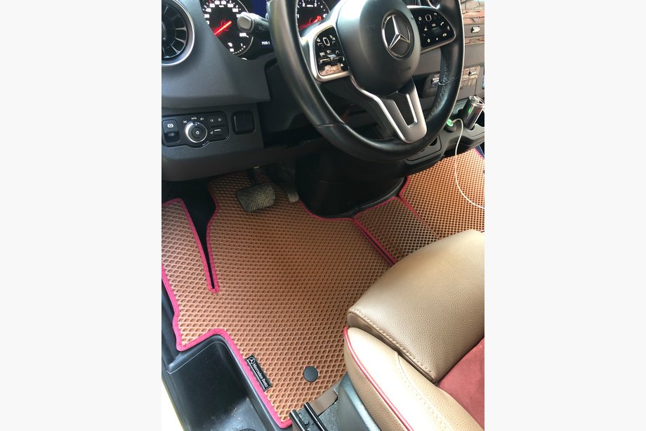 Mercedes Sprinter W907/W910 2018– EVA automatten (baksteenpatroon) Image