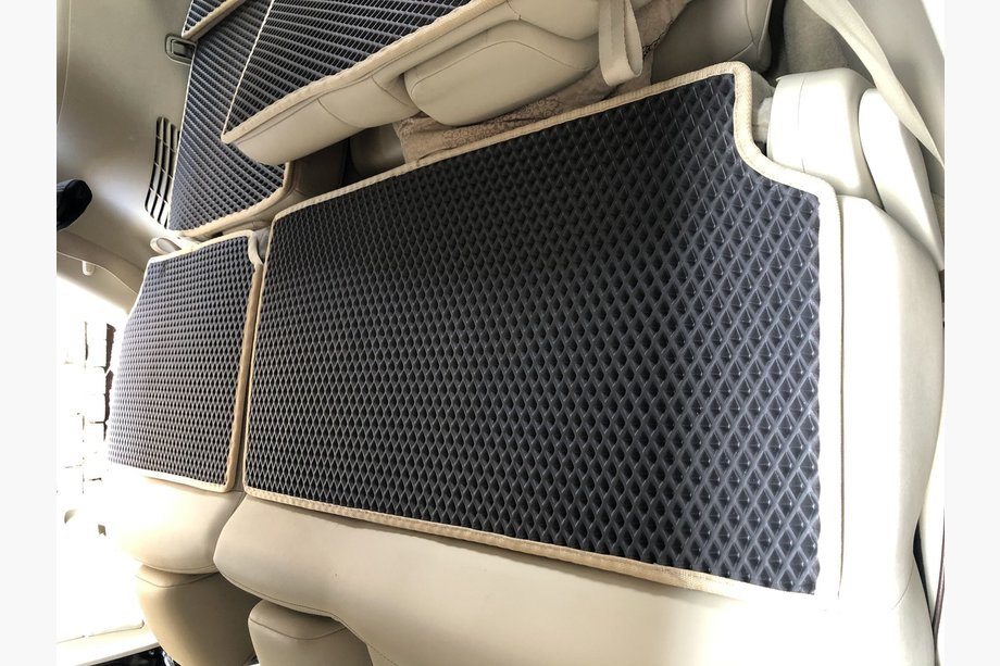 Nissan Patrol Y62 2010–2024 Mat voor bovenkant achterbank (EVA, zwart) Image