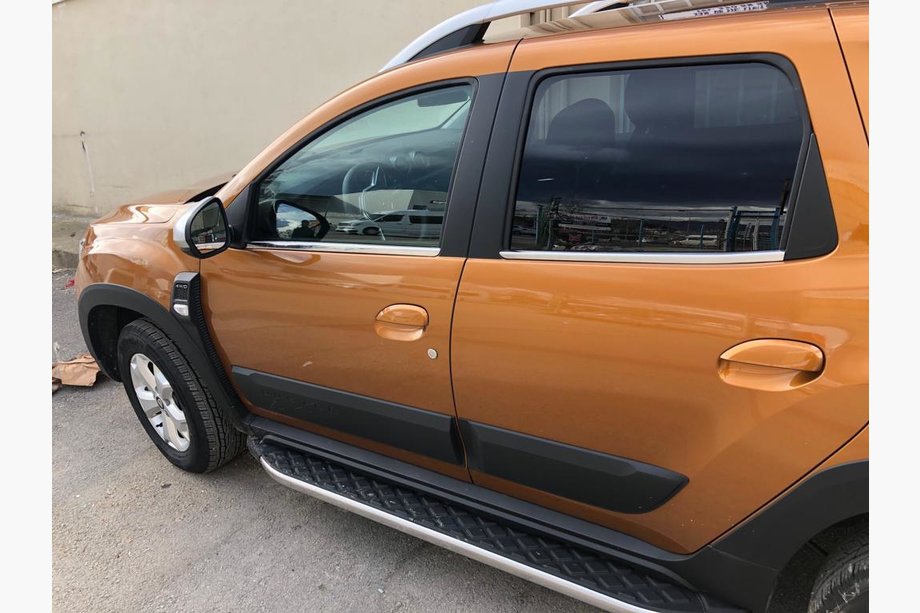 Dacia Duster 2018–2024 Onderste raamlijsten (set 4 stuks, RVS) OmsaLine - Italiaans roestvrij staal Image