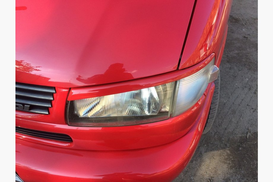 Volkswagen T4 Caravelle/Multivan 1990–2003 Koplampwimpers schuine motorkap (2 stuks) Hoogglans zwart Image