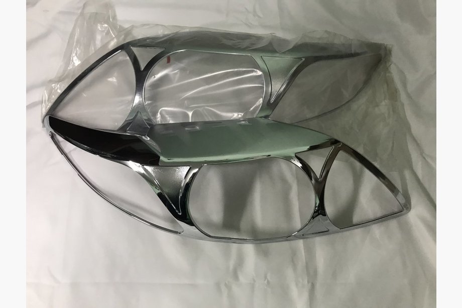 Toyota Corolla 2007–2013 Koplampranden (2 stuks, kunststof) Foto 1
