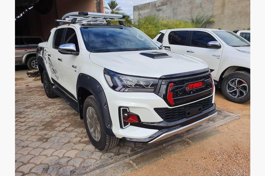 Toyota Hilux 2015– Koplampen Lexus-design V1 2015-2019 (2 stuks) Image