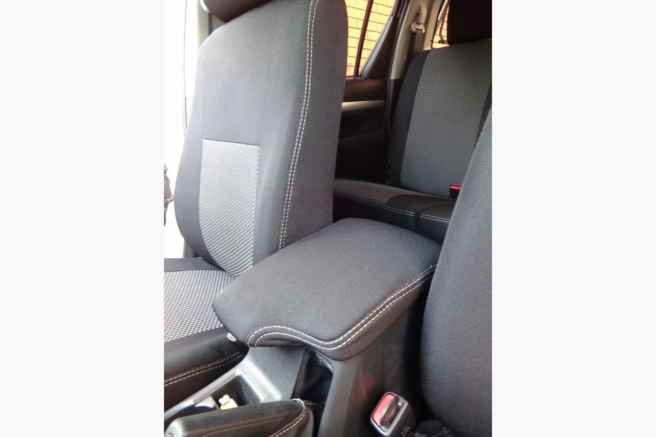 Toyota Hilux 2015– Autostoelhoezen (stoffen, Classik) Image