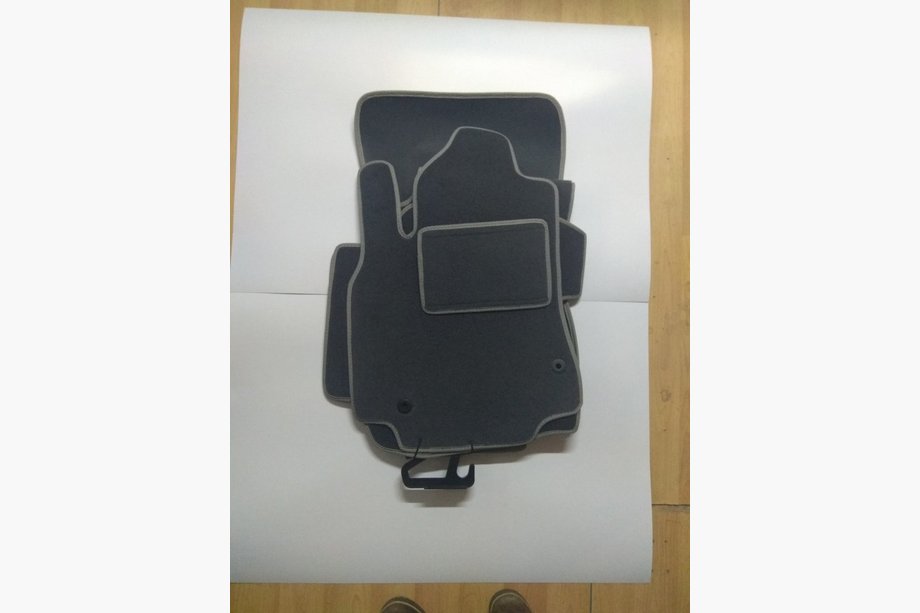 Iveco Daily 2006–2014 Textiele vloermatten voor interieur (Saek) Foto 2