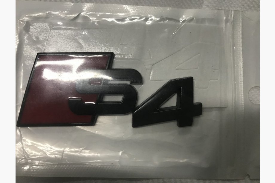 Audi A4 B7 2004–2008 S4 embleem (zwart) Image