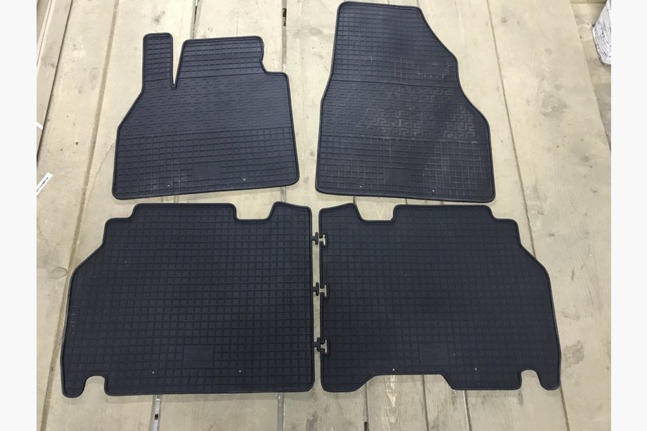 Chery Tiggo 3 2005– Rubberen vloermattenset (4 stuks, Polytep) Image