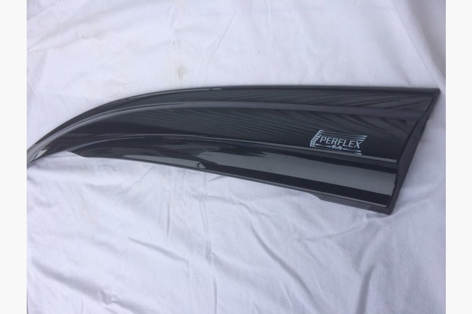 Ford Focus III 2011–2017 Raamdeflectoren (6 stuks, Perflex Sport) Sedan Foto 3