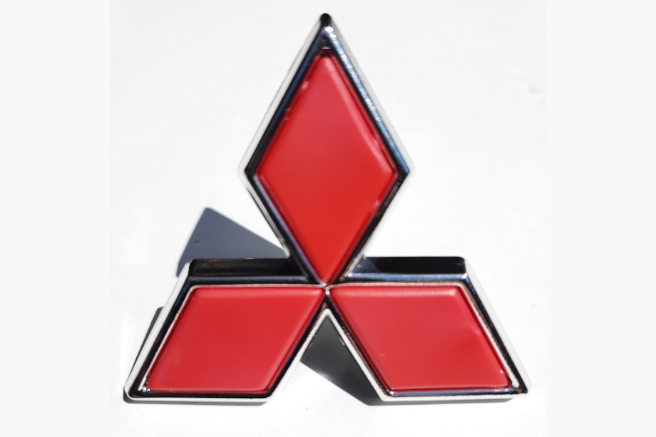 Mitsubishi Colt 1992–1996 Rode embleembadge (47 mm breedte, 43 mm hoogte) Image